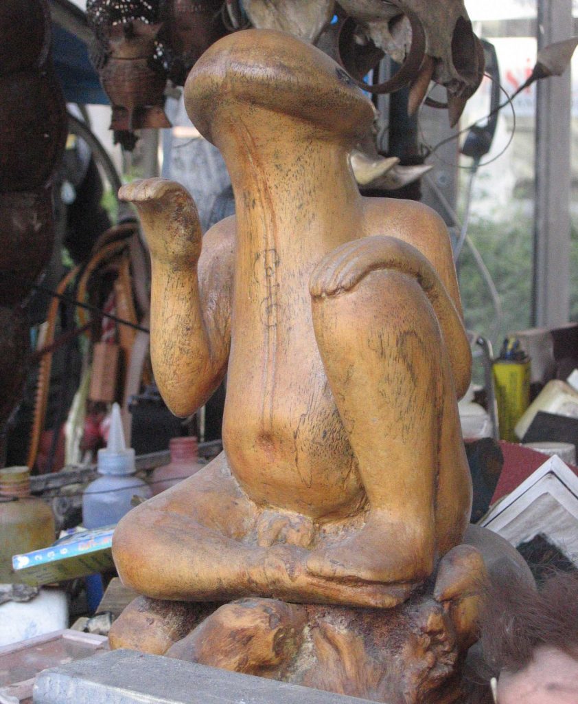 Very-Thai-Nang-kwak-phallic